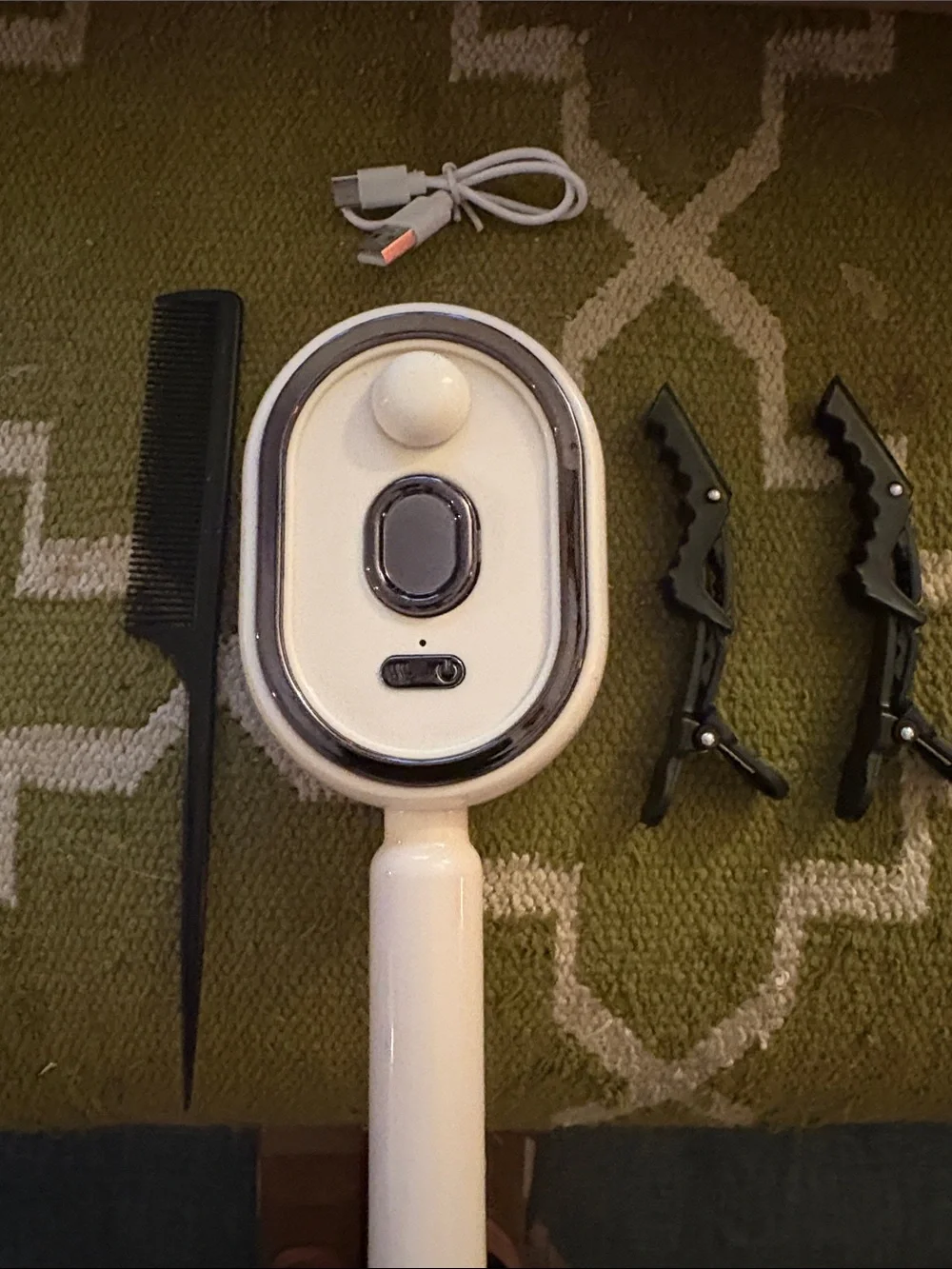 Electric Spray Retractable Air Cushion Comb - White